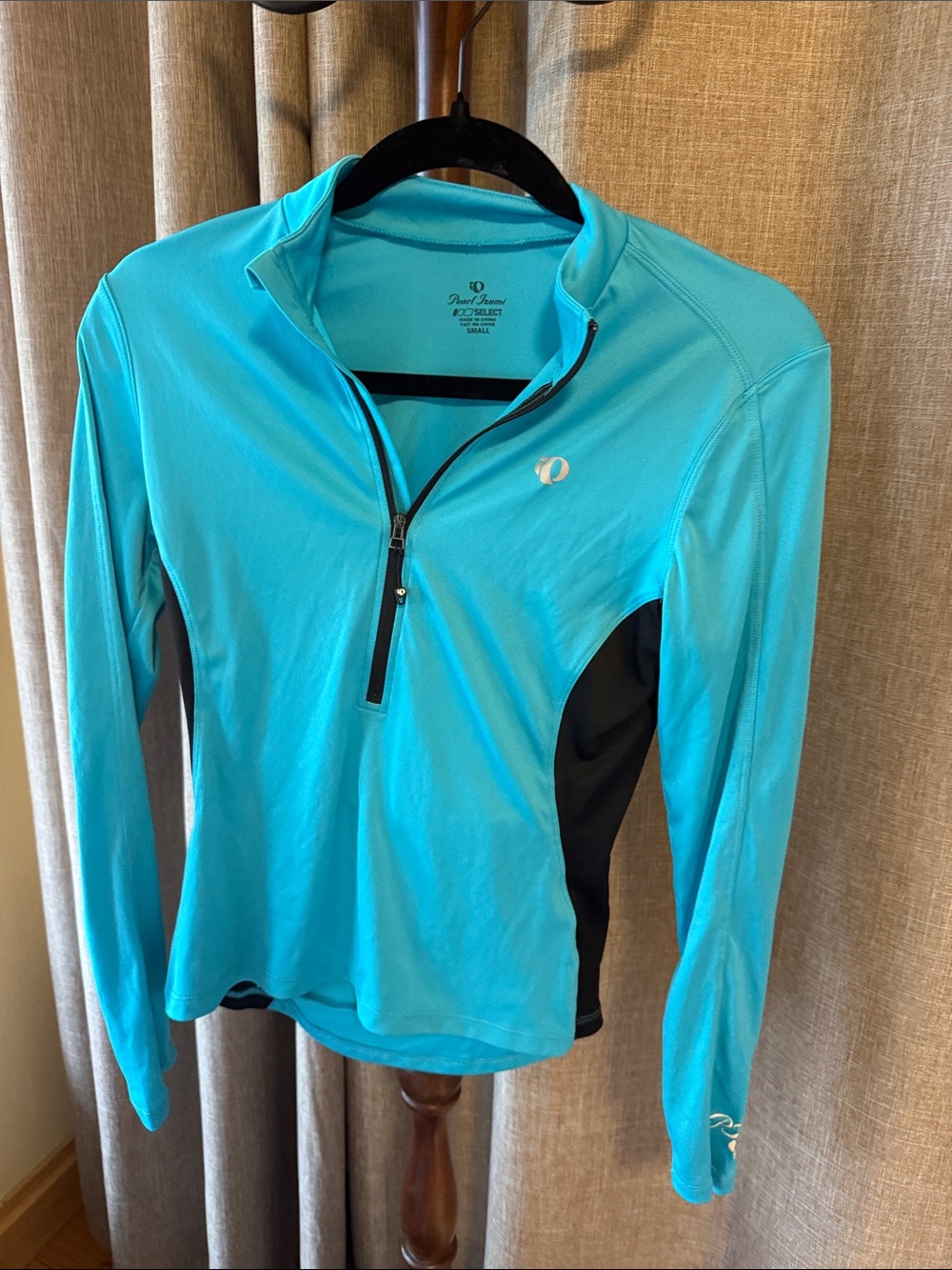 Pearl Izumi Aqua Blue Long-Sleeve Cycling Top with Black Panels